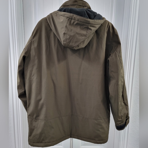 Weatherproof winter jacket - Picture 2 of 7